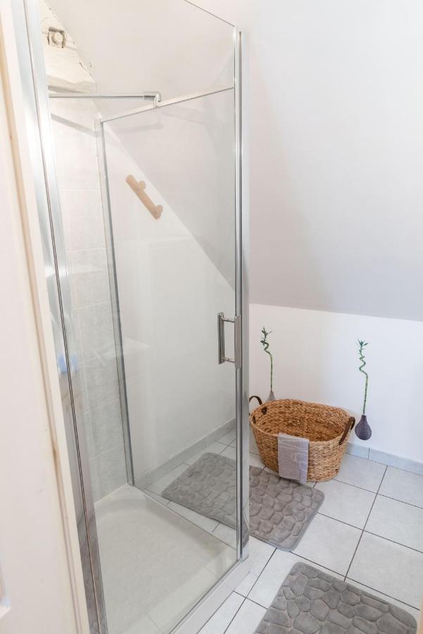 Appartement Rien Que Pour Vous Proche Centre Ville Laval  Ngoại thất bức ảnh